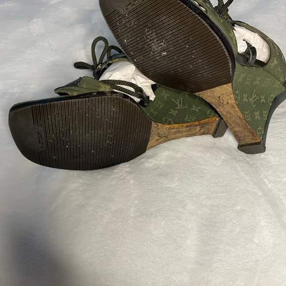 Authentic Louis Vuitton Wedge sole Sandals - Picture 5 of 5